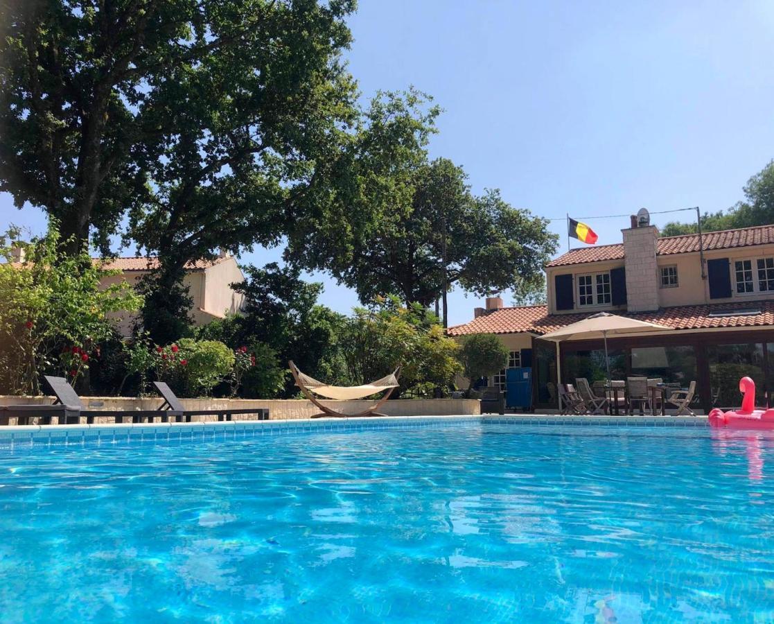 Maison Charmante Avec Piscine Privee A Saint-Georges-De-Pointindouxc Exterior photo